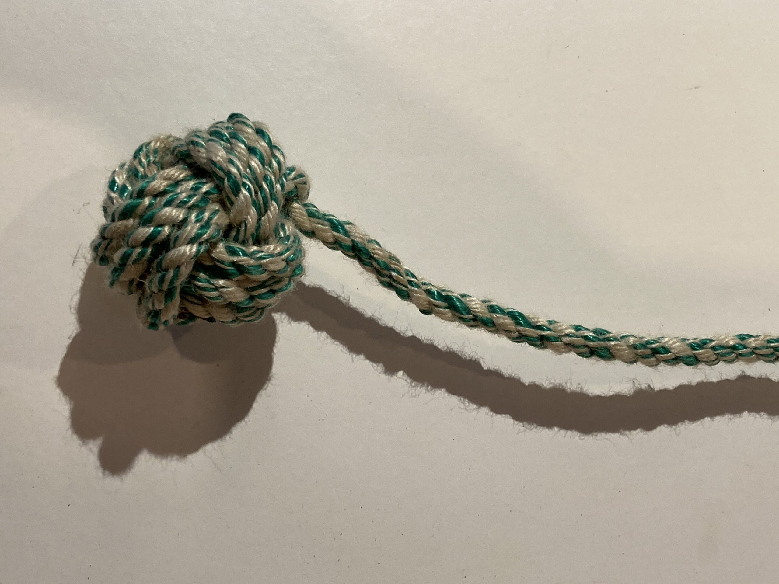 'Gripsea Monkey Fist' Tug Toy ~ White Mermaid Handle - Image 4